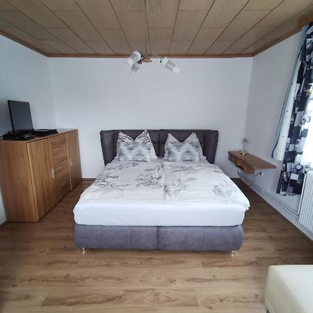 גמונד Ferienwohnung Solebad מראה חיצוני תמונה